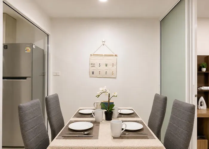 High-rise 2br 2bath Near Bts Family Apartment *