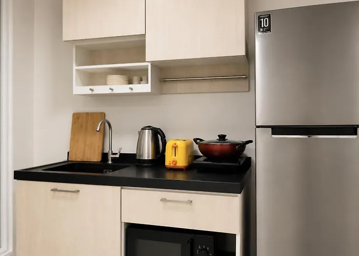 Apartment High-rise 2br 2bath Near Bts Family *