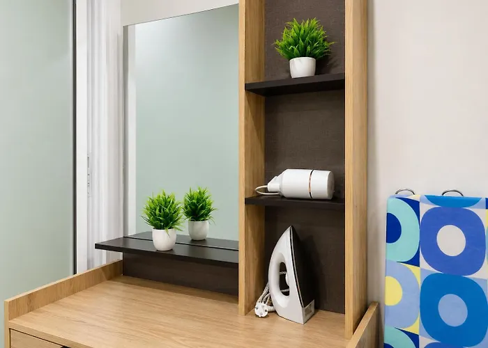 High-rise 2br 2bath Near Bts Family Bangkok